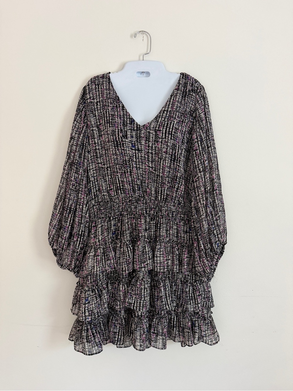 Express Black Multi-Print Tiered V-Neck Long Sleeve Dress